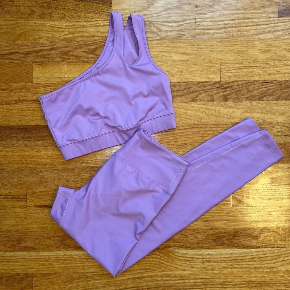 YEAR OF OURS Robin Tulip Purple Activewear Set Sports Bra & Leggings Sz Medium - Picture 4 of 13